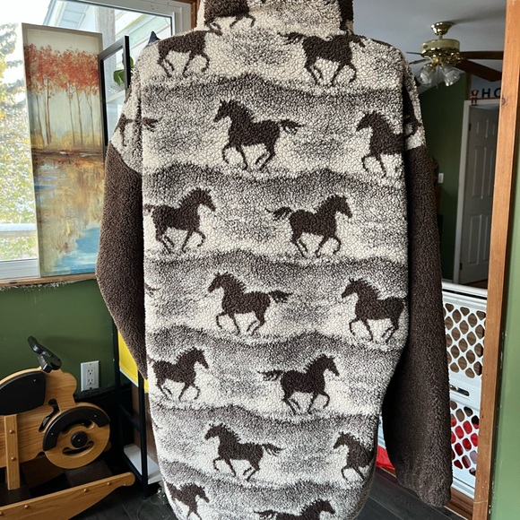 Brown and Cream Horse Pattern Fleece Jacket - Picture 3 of 7